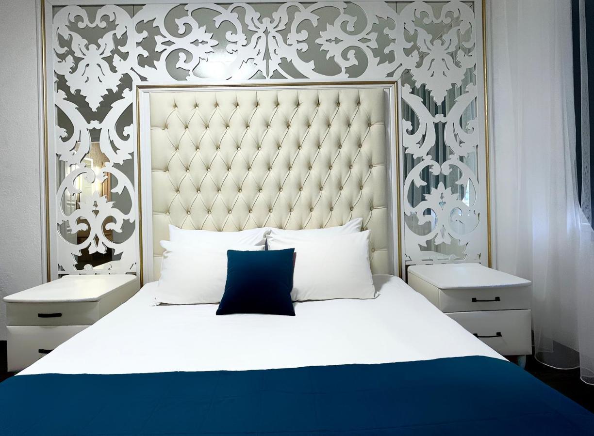 Enrico Hotel Dnipro Exterior photo
